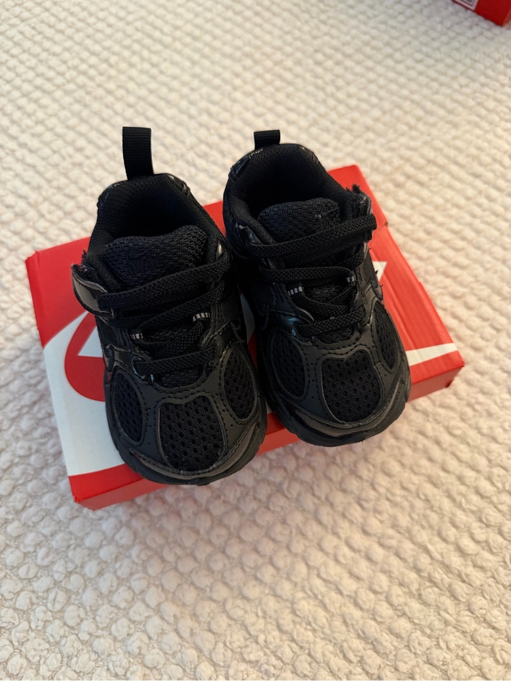 Nike V5 RNR  Sneakers